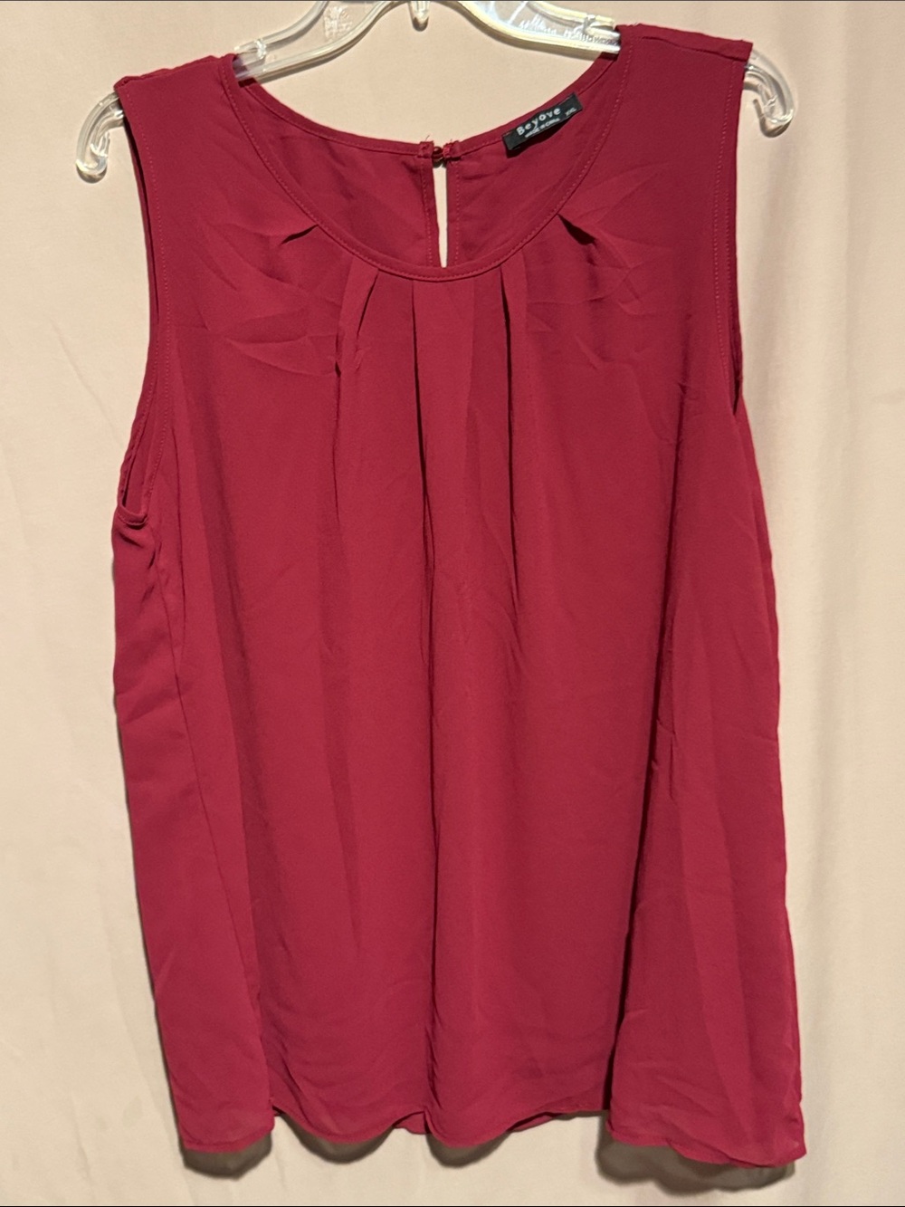 Beyove Sleeveless Pleated Shell Top - Berry